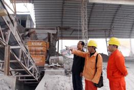 高危企業(yè)供用電設(shè)施安全大檢查 確保十八大期間安全用電