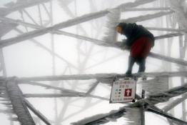 全力確保電網(wǎng)安全穩(wěn)定運行