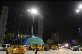 供電員工奮力搶險 雅安災(zāi)區(qū)部分線路恢復(fù)送電