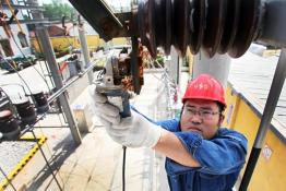 及時(shí)消缺“護(hù)航”三夏