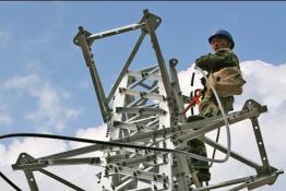 為革命老區(qū)架設(shè)新線(xiàn)路確保百姓迎峰度夏用電