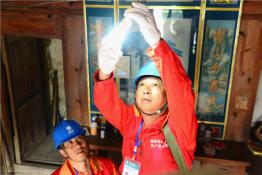 廣德供電：開(kāi)展“愛(ài)心助學(xué)