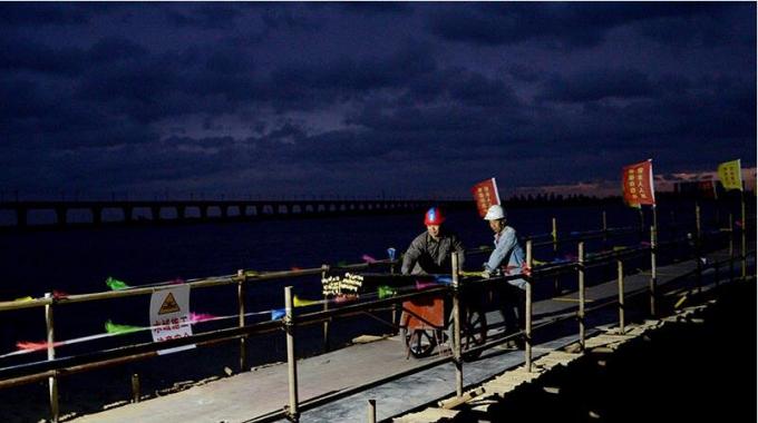 浮橋上的攻堅戰(zhàn)