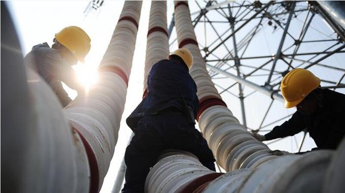 蒙西-天津南1000千伏特高壓線路18標(biāo)段全線貫通