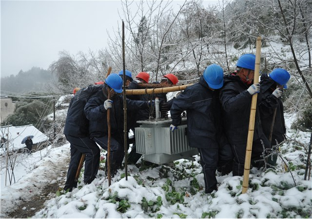 國家電網(wǎng)科學(xué)部署積極應(yīng)對雨雪冰凍天氣