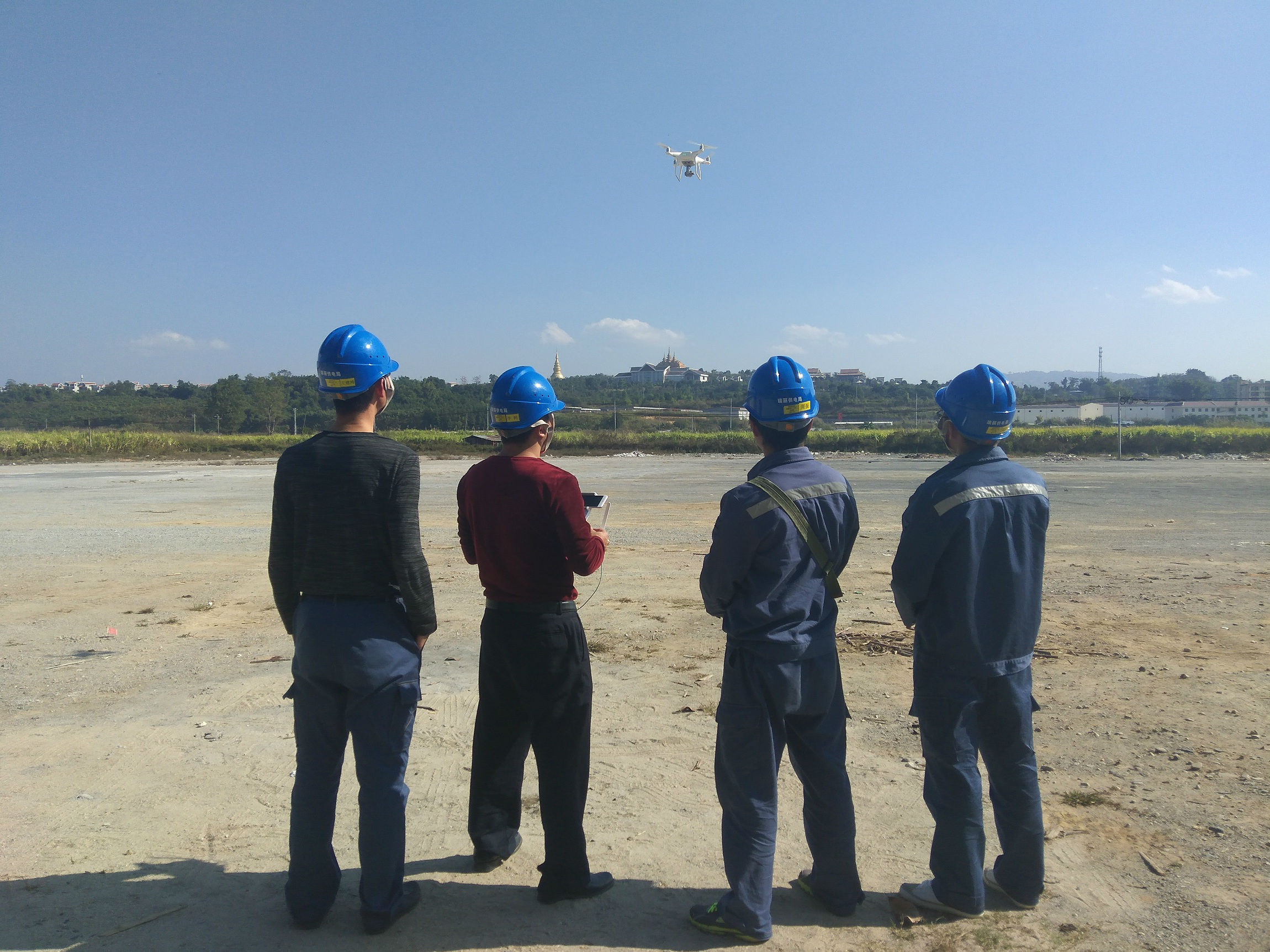 瑞麗供電局開展無(wú)人機(jī)培訓(xùn)工作