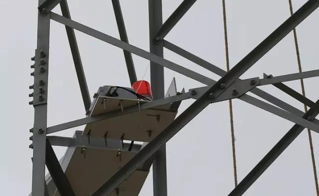 線路上裝了高清“電子眼”，專拍違章施工的你~