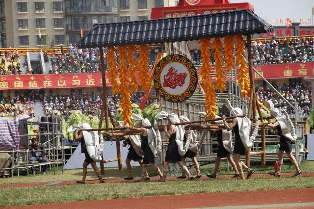 楚雄州慶，跟著小赫茲一起湊熱鬧！