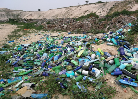 石家莊、定州大沙河驚現(xiàn)3公里“垃圾帶”