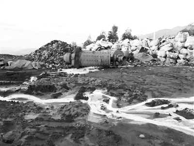 云南紅河州建水縣監(jiān)管缺失 數(shù)千噸危險廢物非法轉(zhuǎn)移處置