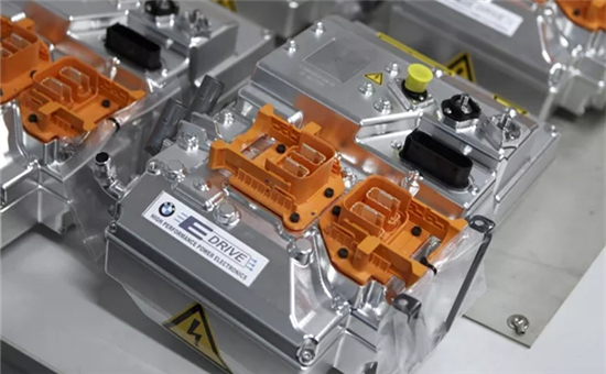 中國新能源汽車發(fā)展迅猛 動(dòng)力電池需求旺盛