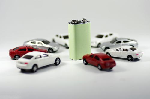 新能源汽車補貼退坡 動力電池產(chǎn)業(yè)持續(xù)承壓