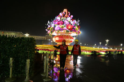 堅(jiān)守一線 守護(hù)光明