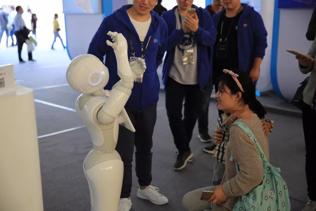 人工智能，從這里走向世界