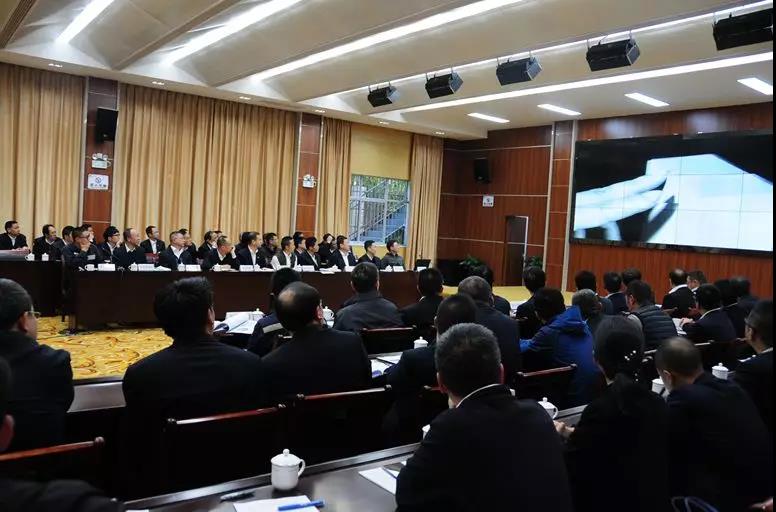 總經(jīng)理一線檢查指導(dǎo)安全生產(chǎn)！