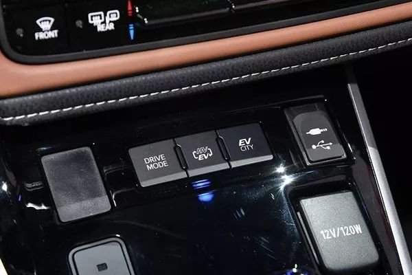 卡羅拉也能免稅送車牌？豐田要斷了國(guó)產(chǎn)電動(dòng)車后路嗎？